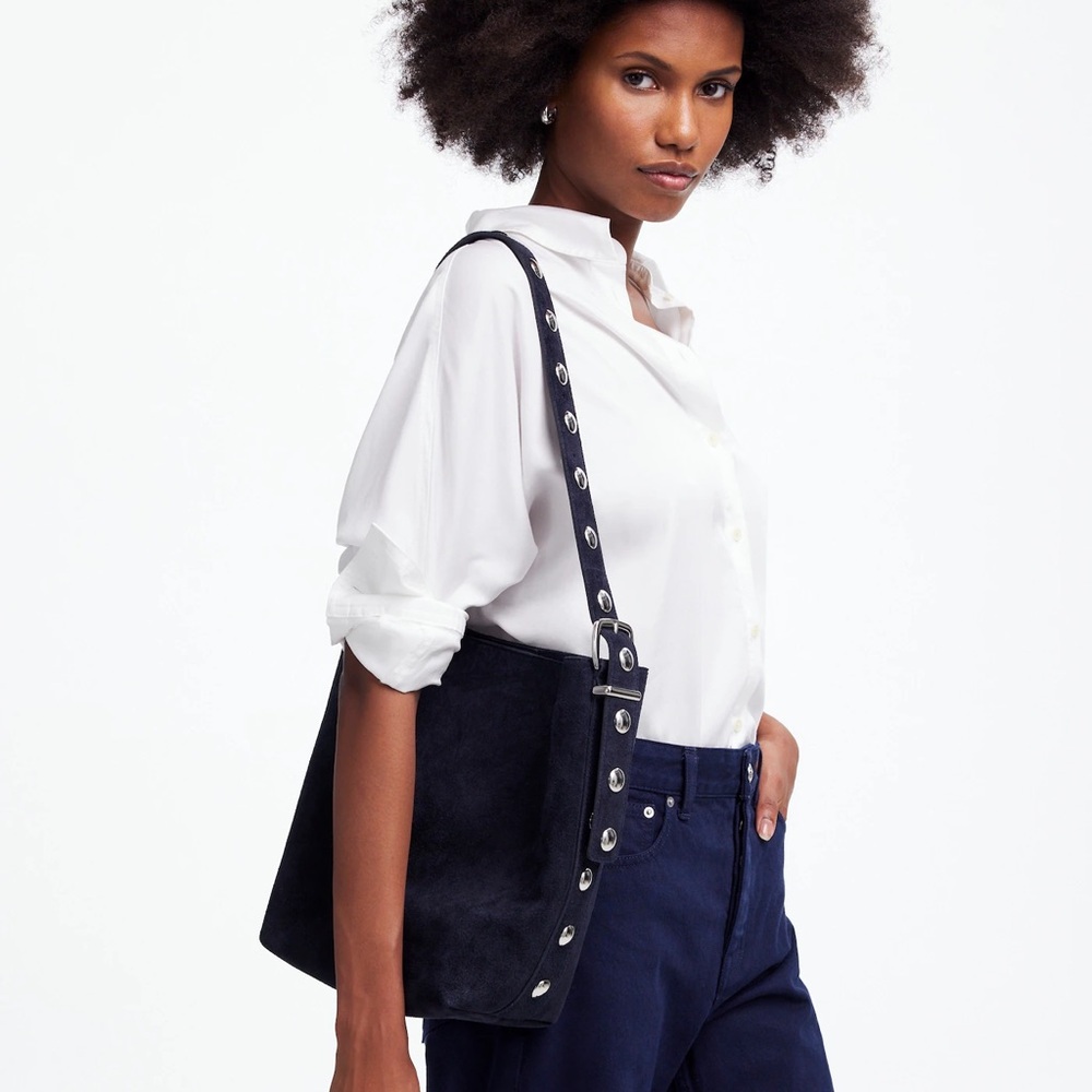 Madewell Essential Medium Bucket Tote - Indigo